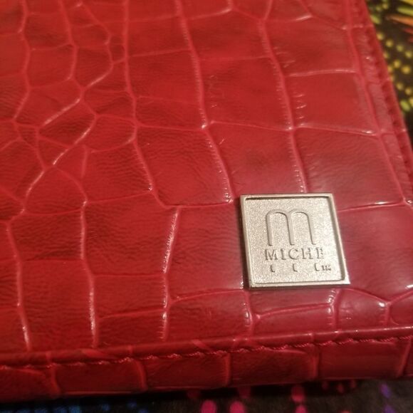 MICHE RED FAUX ALLIGATOR COVER - Picture 1 of 7